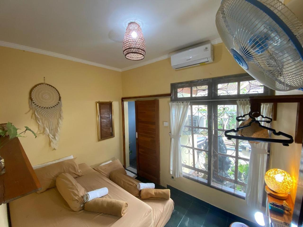 Coliving Bali Sweet Home Kost Lengkap Di Tabanan Kota الغرفة الصورة