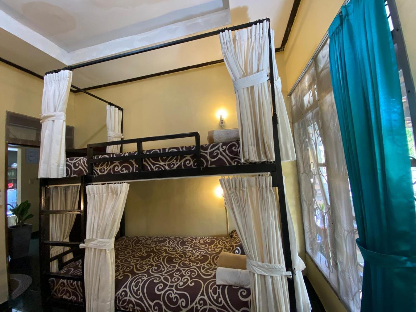 Coliving Bali Sweet Home Kost Lengkap Di Tabanan Kota الغرفة الصورة