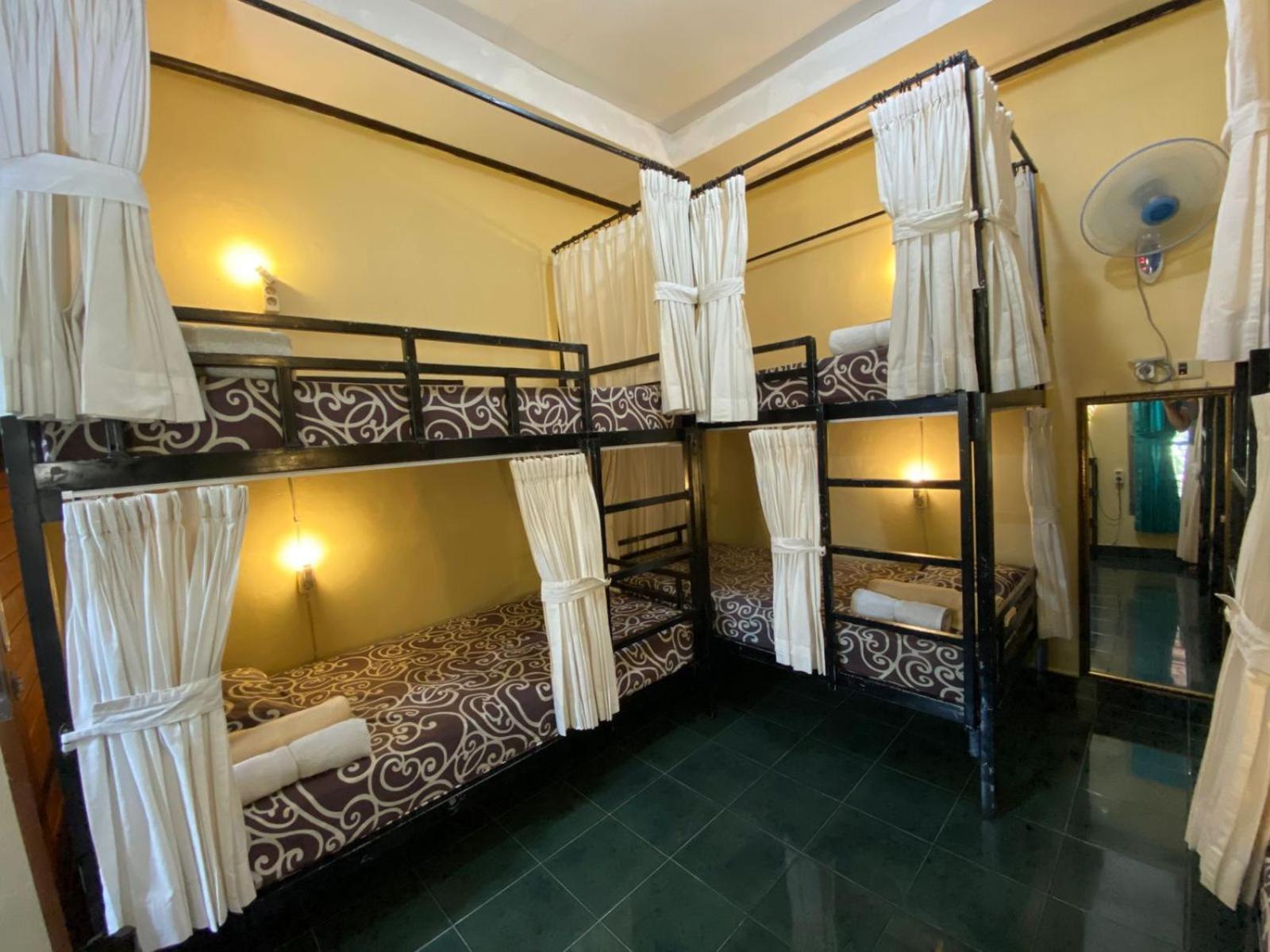 Coliving Bali Sweet Home Kost Lengkap Di Tabanan Kota الغرفة الصورة