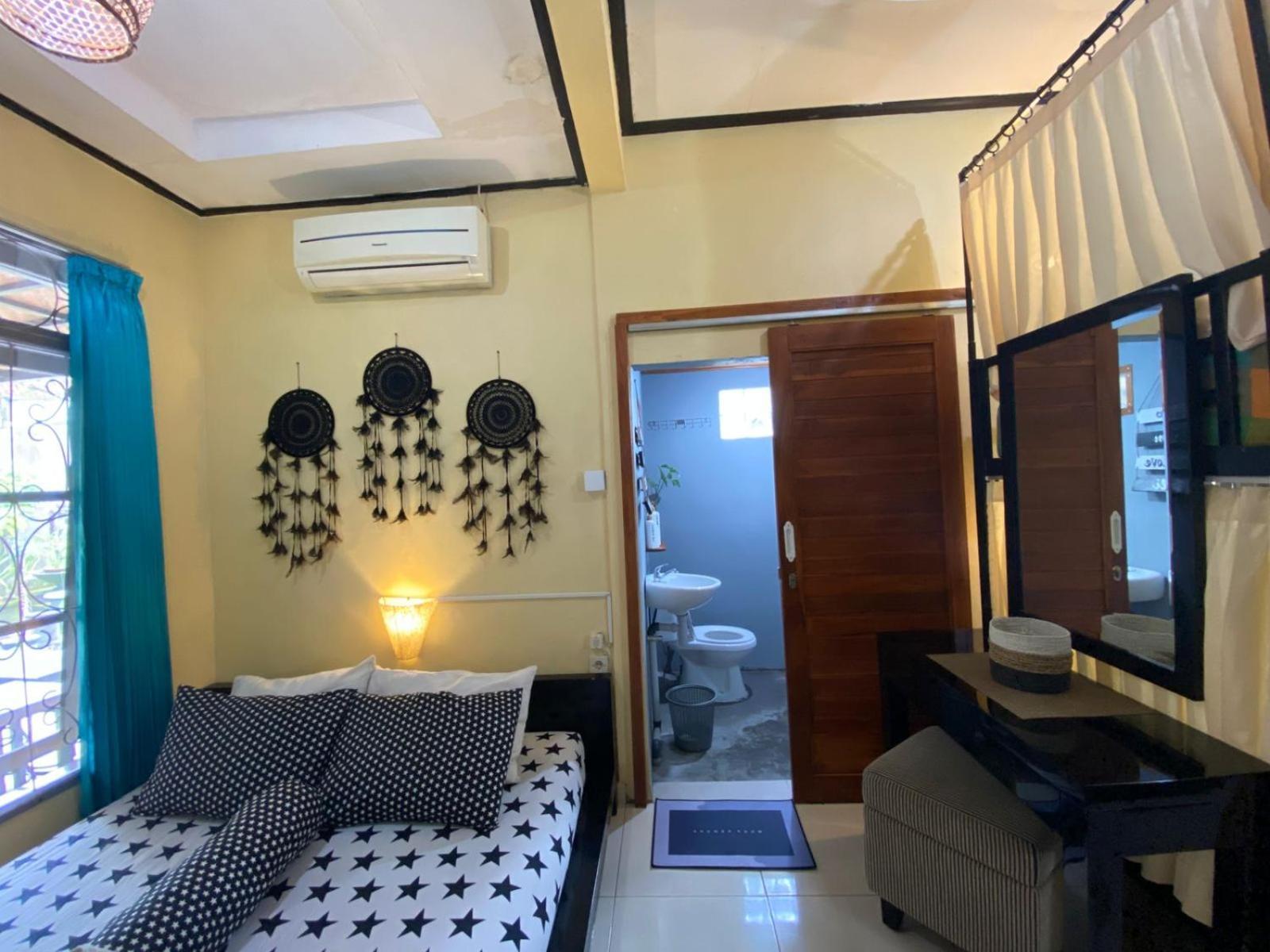 Coliving Bali Sweet Home Kost Lengkap Di Tabanan Kota الغرفة الصورة