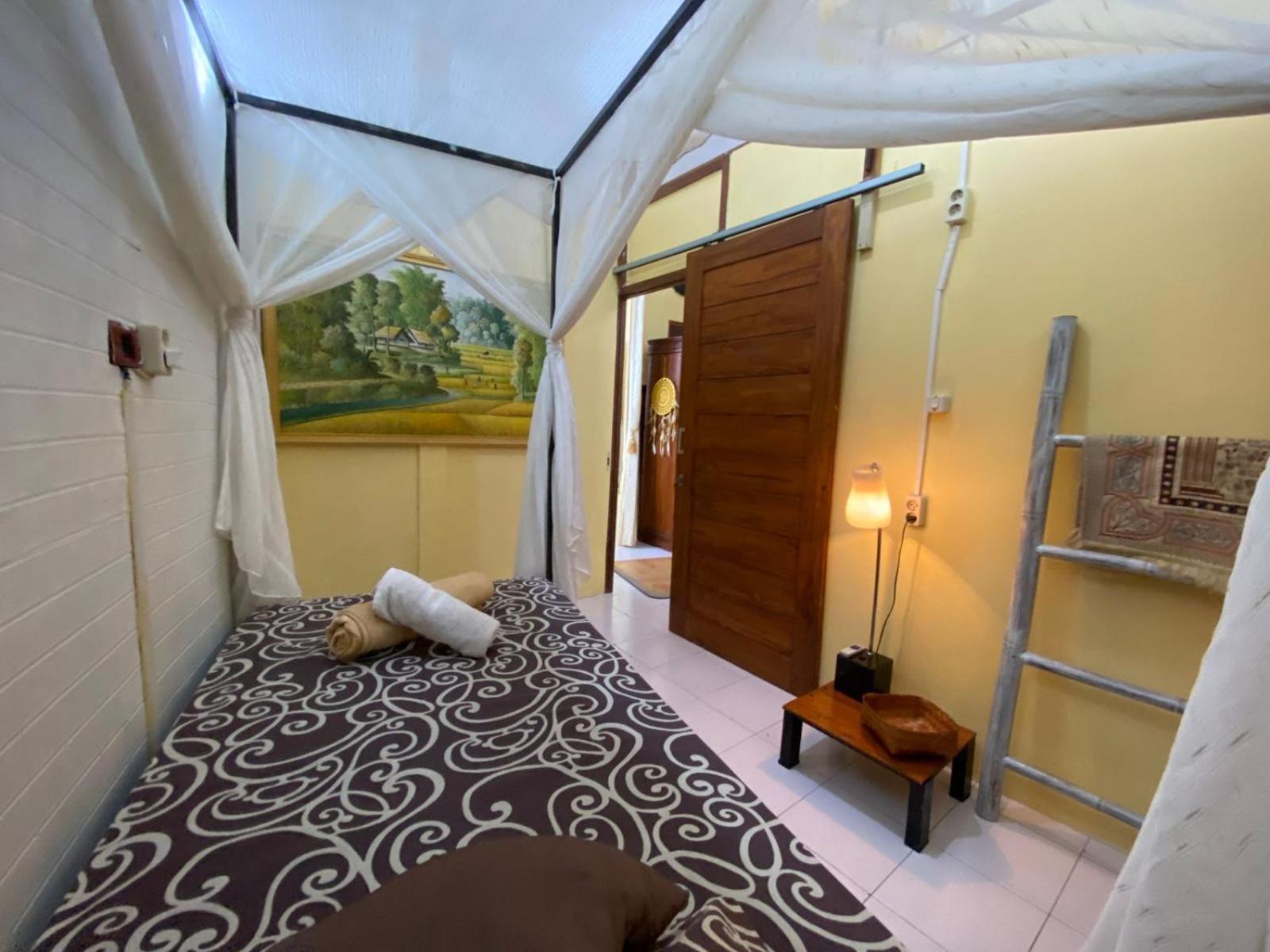Coliving Bali Sweet Home Kost Lengkap Di Tabanan Kota الغرفة الصورة