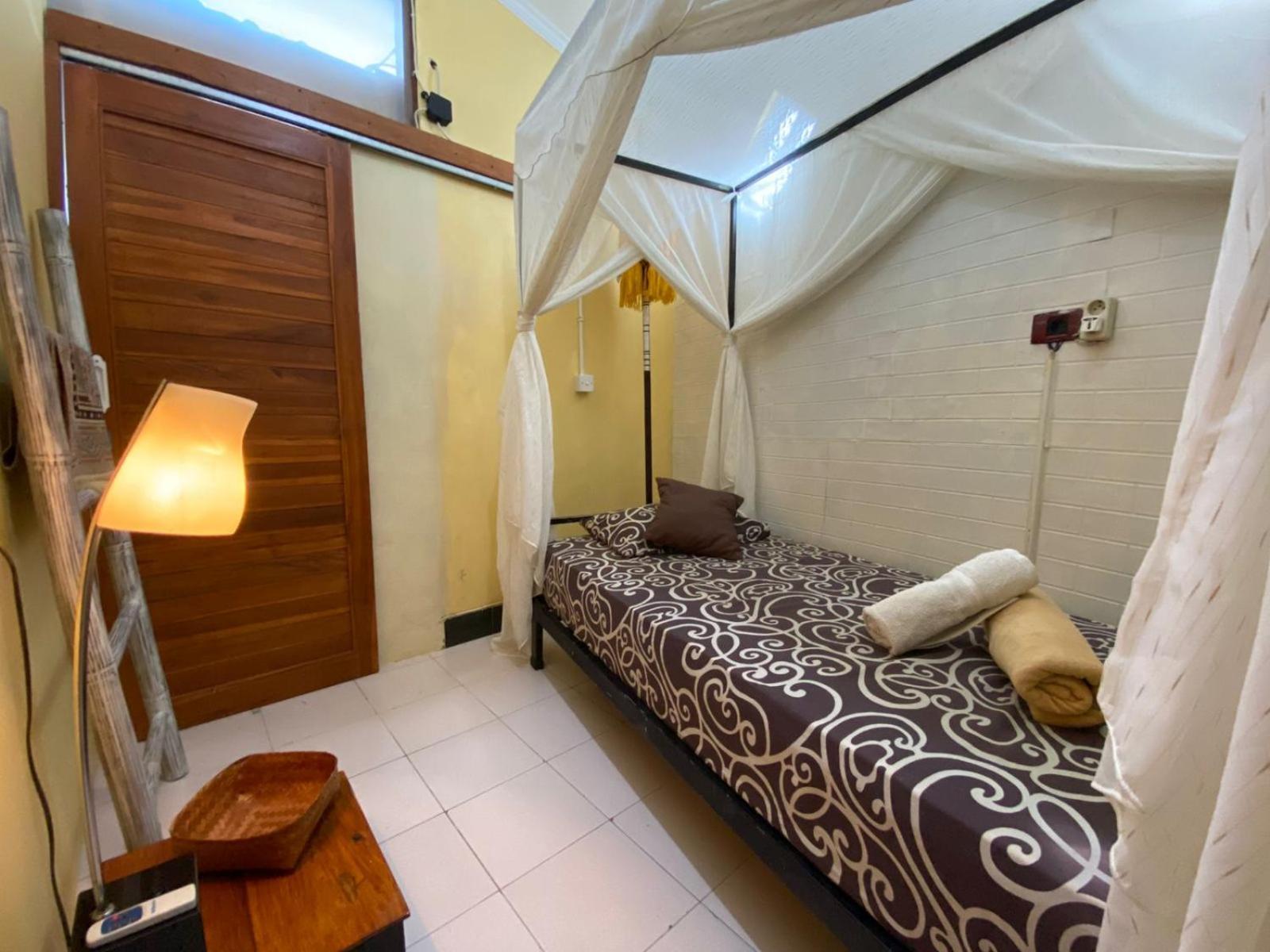 Coliving Bali Sweet Home Kost Lengkap Di Tabanan Kota الغرفة الصورة